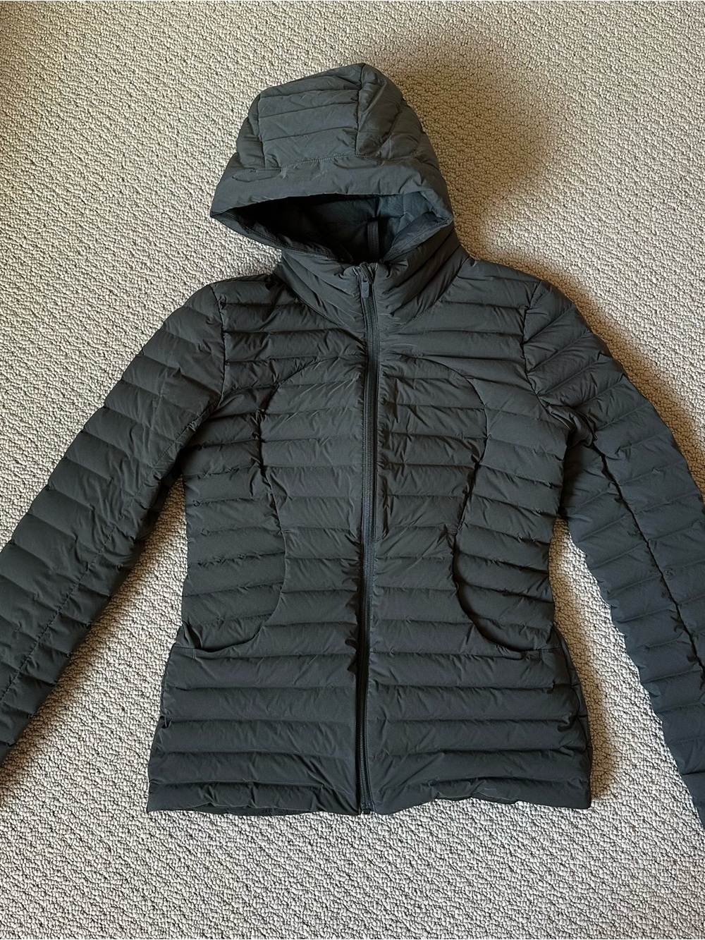Lululemon Pack It Down Jacket 6 green